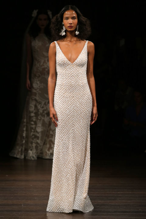 30 legelbűvölőbb menyasszonyi ruha a divathetekről -  -  - esküvő, esküvői ruha, menyasszonyi ruha, tavasz/nyár 2017, 