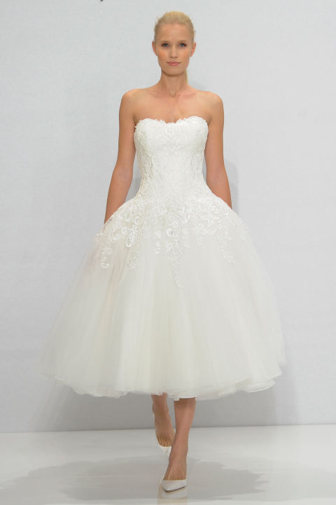 30 legelbűvölőbb menyasszonyi ruha a divathetekről -  -  - esküvő, esküvői ruha, menyasszonyi ruha, tavasz/nyár 2017, 