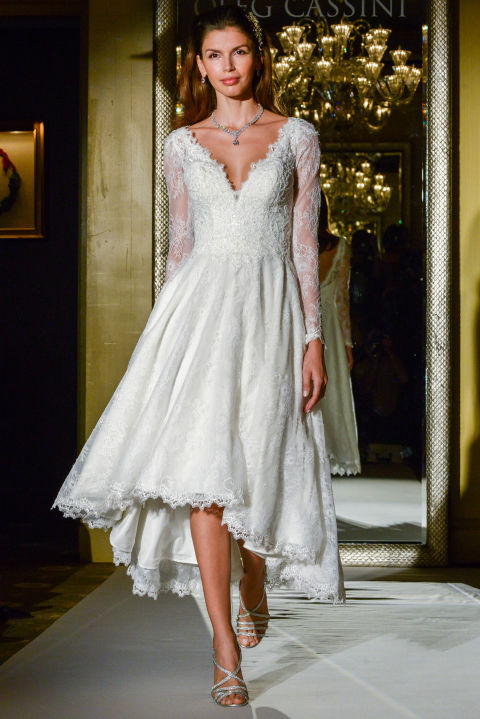 30 legelbűvölőbb menyasszonyi ruha a divathetekről -  -  - esküvő, esküvői ruha, menyasszonyi ruha, tavasz/nyár 2017, 