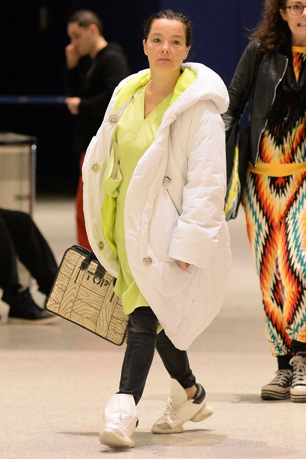 Méghogy Lady Gaga a legextravagánsabb előadóművész - 51 évvel ezelőtt született Björk -  -  - björk, celebrity, stílus, 