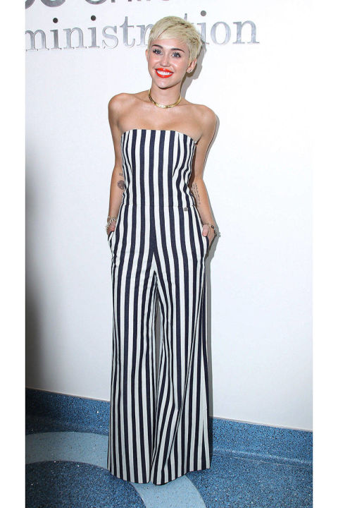 Egy ígéretes tinisztár tündöklése és tündöklése - Isten éltessen, Miley Cyrus -  -  - miley cyrus, stílus, 