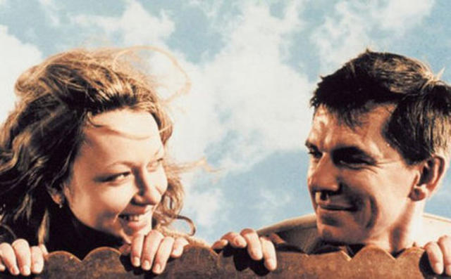 Van abban valami beteges, ha szerelmes vagy. Semmi sem érdekel, az élet sem. - Legendás szállóigék Emir Kusturica filmjeiből -  -  - cigányok ideje, emir kusturica, film, kultúra, macska jaj, 