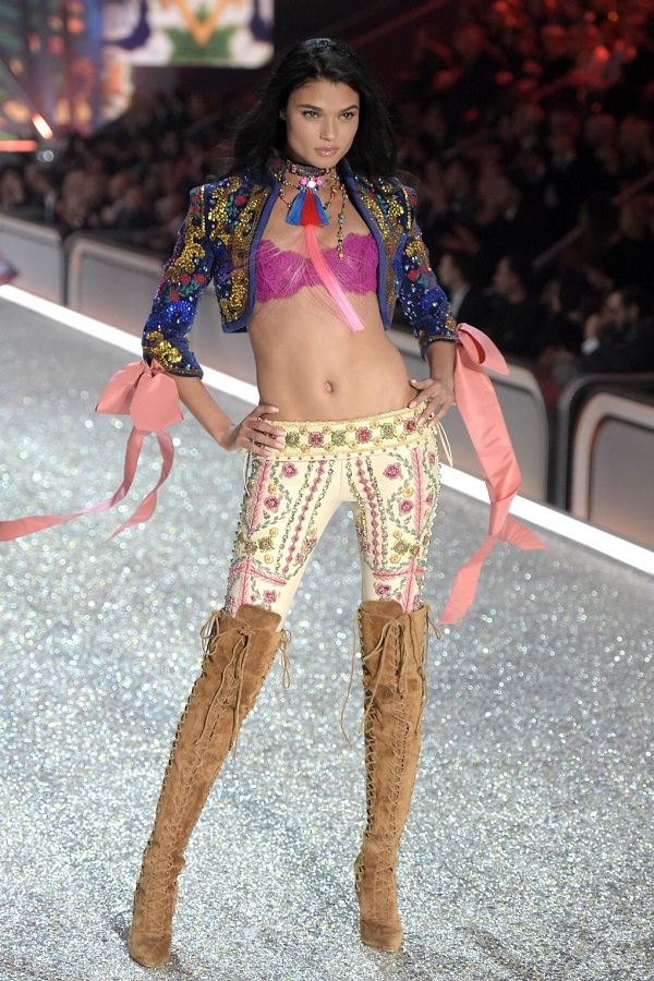 Angyalok Párizsban - Ilyen volt a 2016-os Victoria's Secret Show -  -  - angel army, lingerie, victoria%27s secret, victorias secret 2016, vs fashion, 