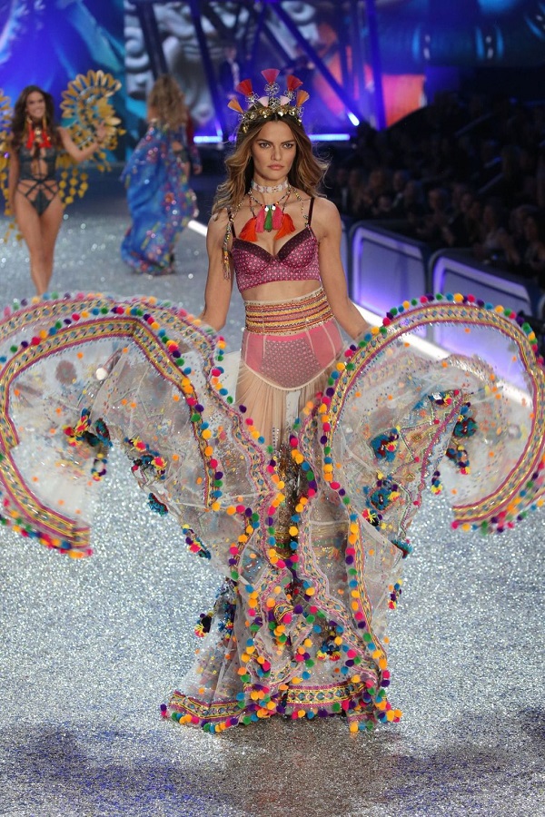 Angyalok Párizsban - Ilyen volt a 2016-os Victoria's Secret Show -  -  - angel army, lingerie, victoria%27s secret, victorias secret 2016, vs fashion, 