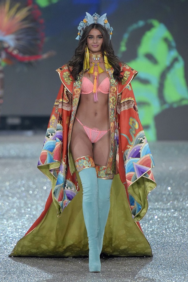 Angyalok Párizsban - Ilyen volt a 2016-os Victoria's Secret Show -  -  - angel army, lingerie, victoria%27s secret, victorias secret 2016, vs fashion, 