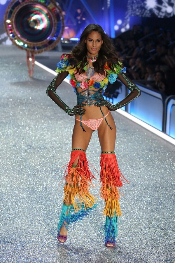 Angyalok Párizsban - Ilyen volt a 2016-os Victoria's Secret Show -  -  - angel army, lingerie, victoria%27s secret, victorias secret 2016, vs fashion, 