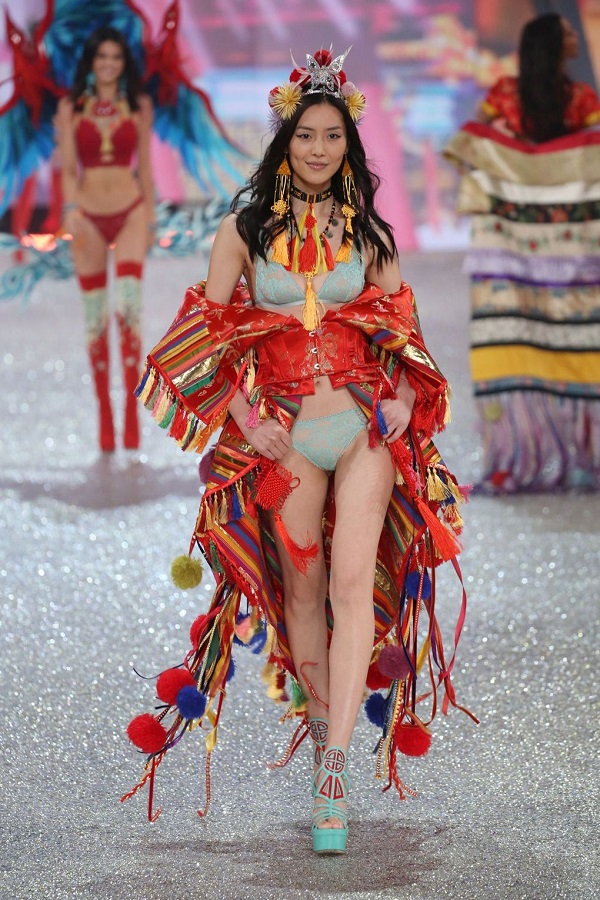 Angyalok Párizsban - Ilyen volt a 2016-os Victoria's Secret Show -  -  - angel army, lingerie, victoria%27s secret, victorias secret 2016, vs fashion, 