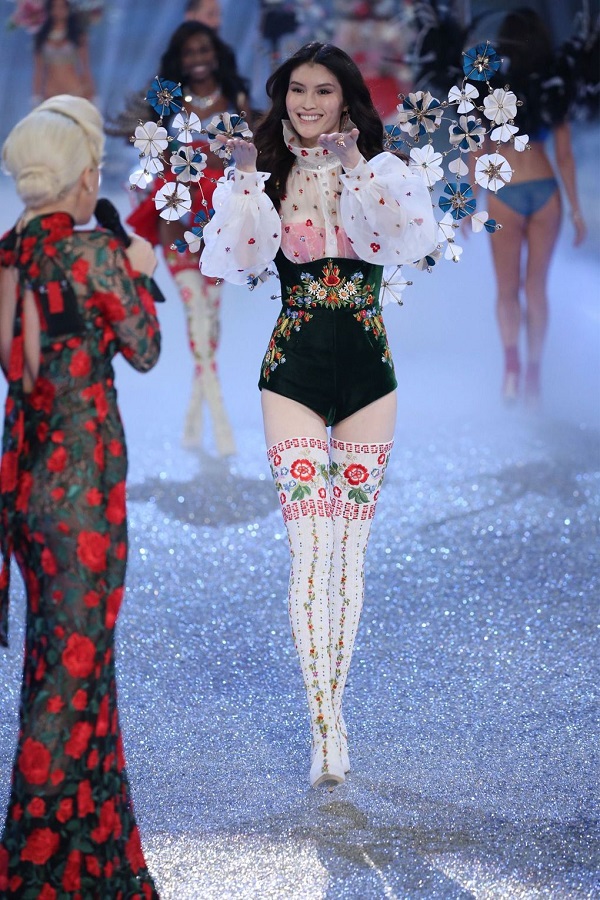 Angyalok Párizsban - Ilyen volt a 2016-os Victoria's Secret Show -  -  - angel army, lingerie, victoria%27s secret, victorias secret 2016, vs fashion, 