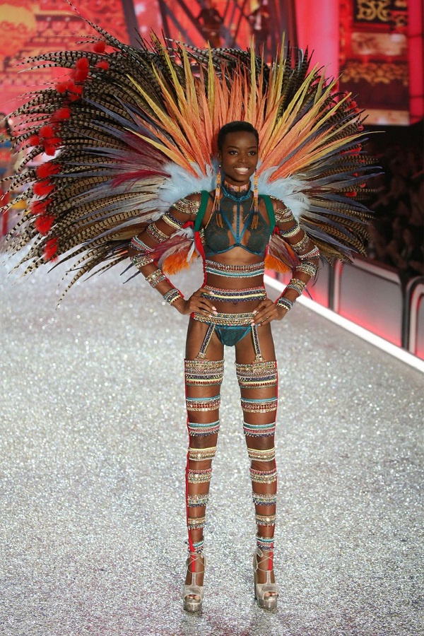 Angyalok Párizsban - Ilyen volt a 2016-os Victoria's Secret Show -  -  - angel army, lingerie, victoria%27s secret, victorias secret 2016, vs fashion, 