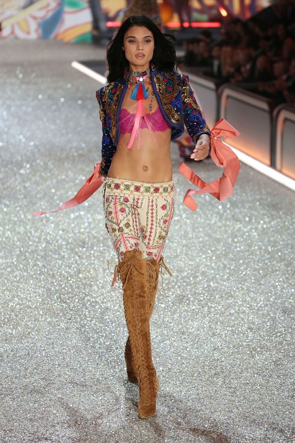 Angyalok Párizsban - Ilyen volt a 2016-os Victoria's Secret Show -  -  - angel army, lingerie, victoria%27s secret, victorias secret 2016, vs fashion, 