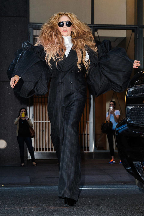 Soha ne hagyd, hogy bárki a világon azt mondja, hogy nem lehetsz az, aki lenni akarsz - Lady Gaga stílusalbum -  -  - Lady Gaga, stílus, 