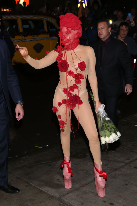 Soha ne hagyd, hogy bárki a világon azt mondja, hogy nem lehetsz az, aki lenni akarsz - Lady Gaga stílusalbum -  -  - Lady Gaga, stílus, 