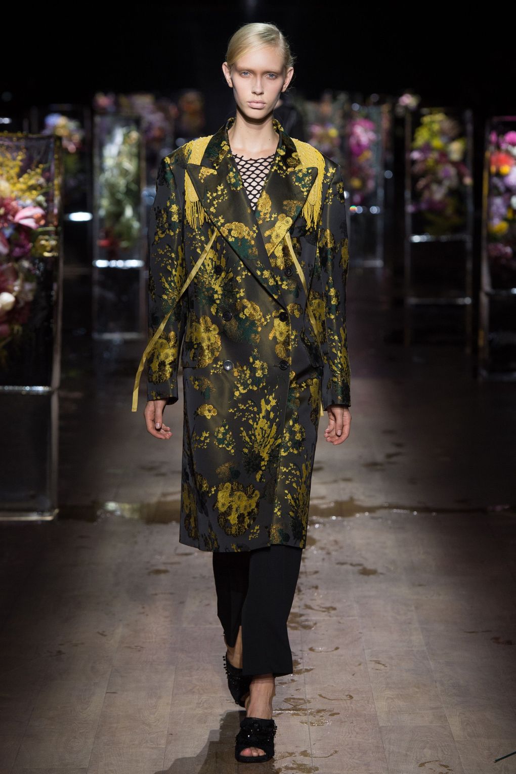 Jönnek a szirmok! - Nagy tavaszi virágos trend mutató a következő szezonra -  -  - stílus, tavasz/nyár2017, 