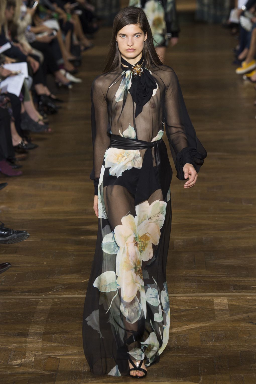 Jönnek a szirmok! - Nagy tavaszi virágos trend mutató a következő szezonra -  -  - stílus, tavasz/nyár2017, 