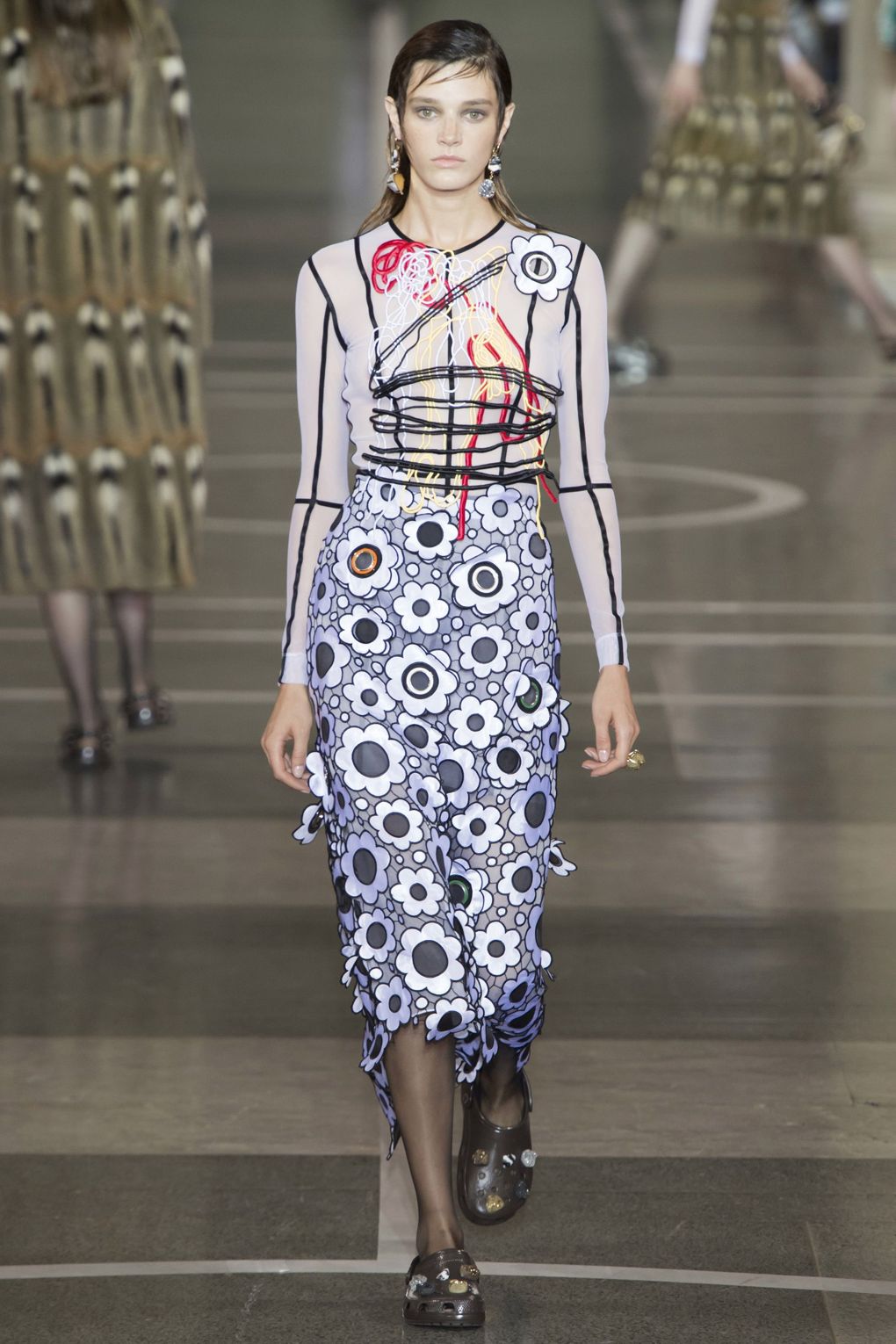 Jönnek a szirmok! - Nagy tavaszi virágos trend mutató a következő szezonra -  -  - stílus, tavasz/nyár2017, 