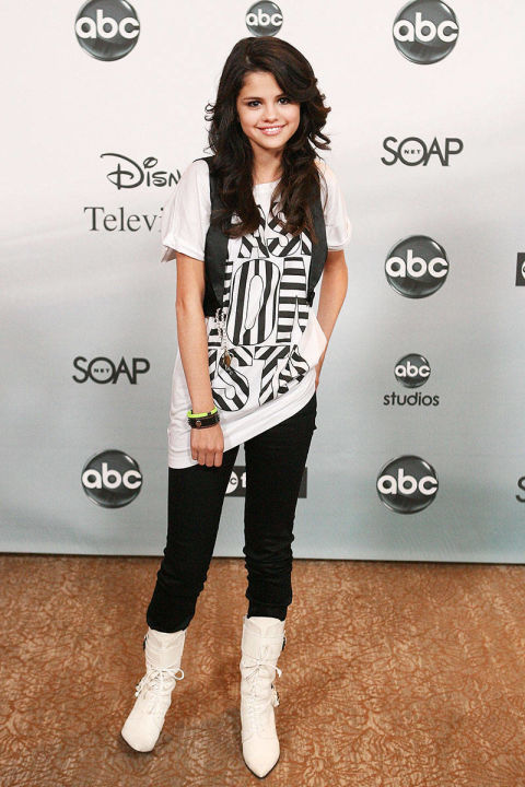 Selena Gomez: Az emberek meg fogják találni a módját annak, hogy beléd kössenek - Stílusalbum -  -  - selena gomez, stílus, stílusalbumm, 