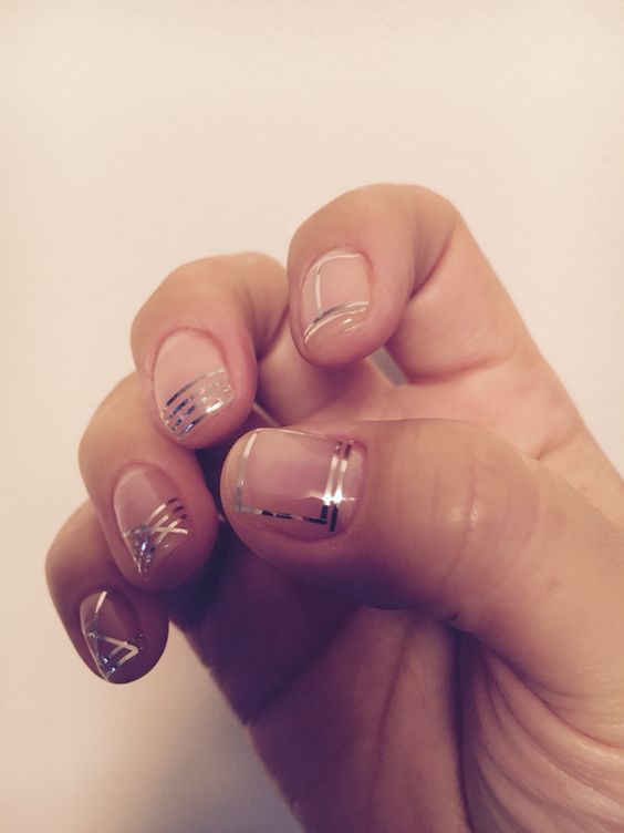 Top20: minimál köröm minták a hétköznapokra -  -  - inspiráció, köröm, körömlakk, minimál, minta, trendek, 