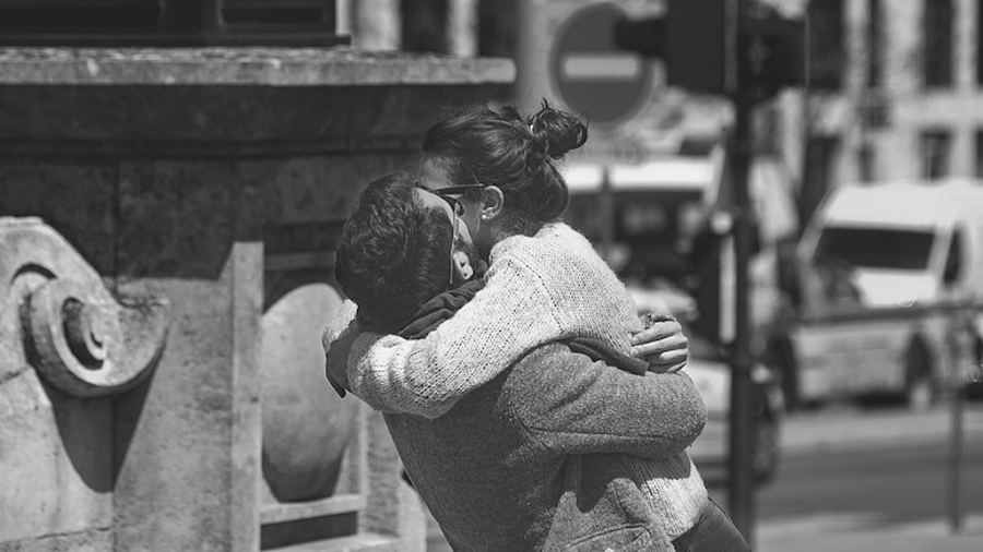 Aki nem hagyja magát szeretni -  -  - elköteleződés fóbia, intimitás, meghitt párkapcsolat, 