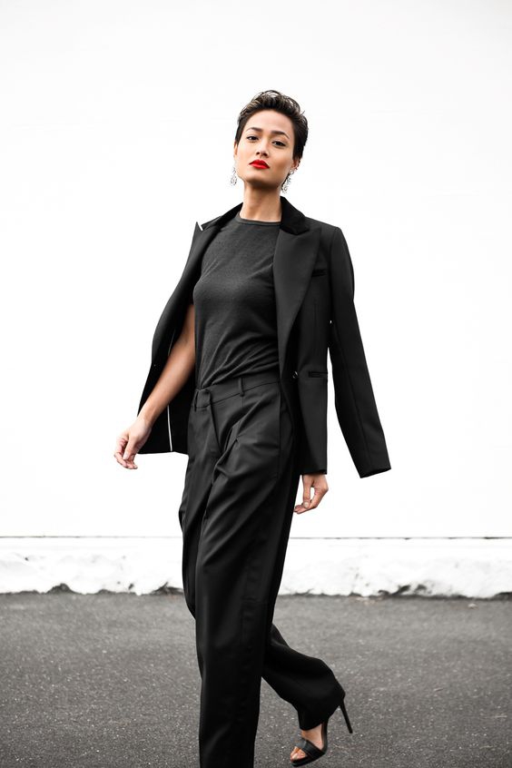 6 örök alapdarab, amely sosem megy ki a divatból -  -  - alapdarab, állandó, bőrdzseki, divat, farmer, 