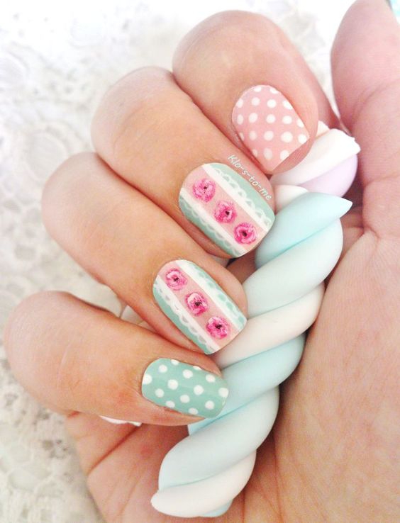 Top15: a legszebb pasztell színű mintás körmök tavaszra -  -  - körmök, körömlakk, minták, ötletek, pasztell színek, színek, tavasz, 