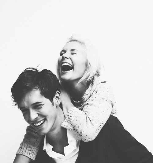 „Valami véget ér anélkül, hogy elkezdődött volna.”- Az online ismerkedésről -  -  - érzések, internet, lélekhangok, online ismerkedés, tinder, 