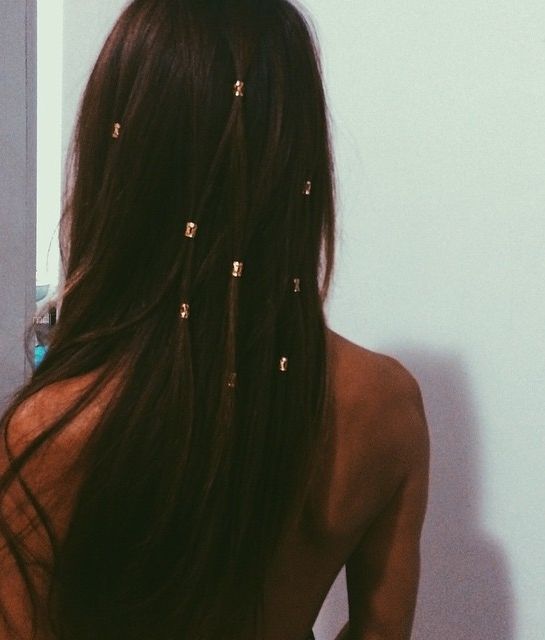 Stílusiskola: ezekkel a kiegészítőkkel dobd fel a hajad idén nyáron -  -  - haj, haj kiegészítők, kiegészítők, stílus, 