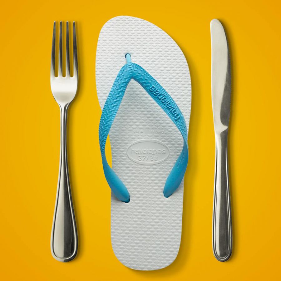 55 éves a világ első számú tangapapucsa - Divathírek -  - flip flop, strandpapucs,