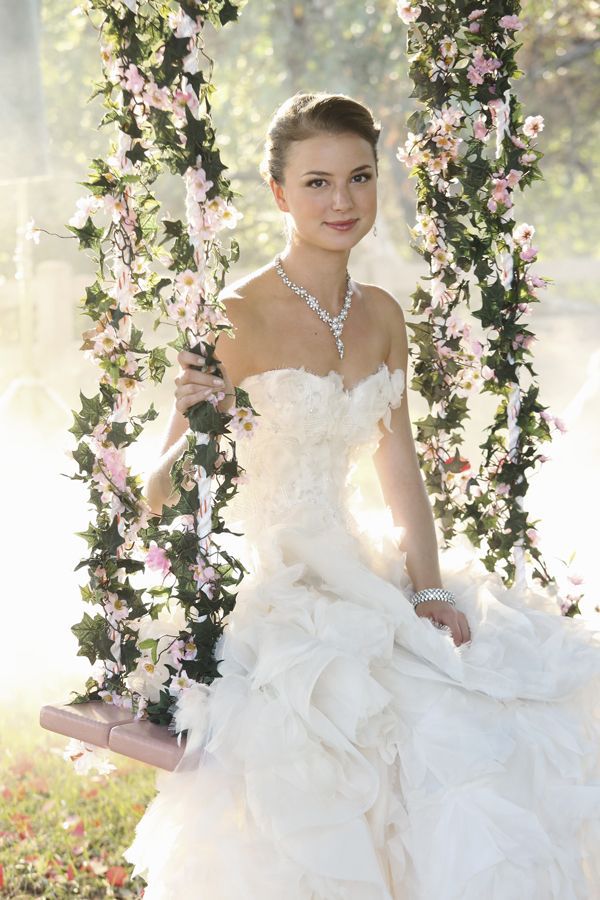 A 10 legemlékezetesebb menyasszonyi ruha sorozatokból -  -  - esküvő, menyasszony, menyasszonyi ruha, sorozatok, 