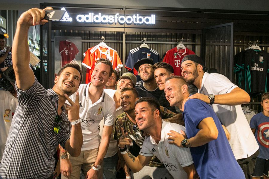 Összecsaptak a magyar válogatott tagjai a művész válogatottal -  -  - adidas, adidas cipő, futball,