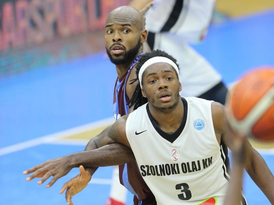 Tízpontos előnnyel utazhat Törökországba a Szolnok -  -  - FIBA, kosárlabda, sport,