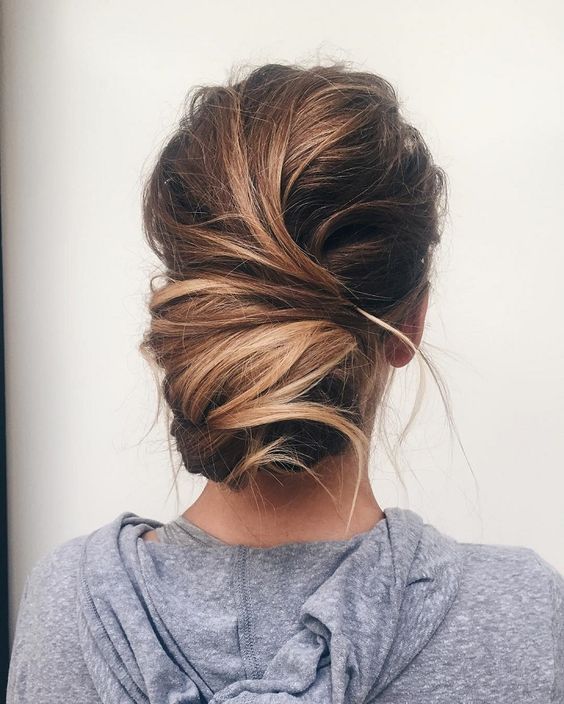 Top10: a lazán kócos konty télen is a kedvencünk -  -  - frizura, haj, hajápolás, kócos haj, kócos konty, konty, tél, 