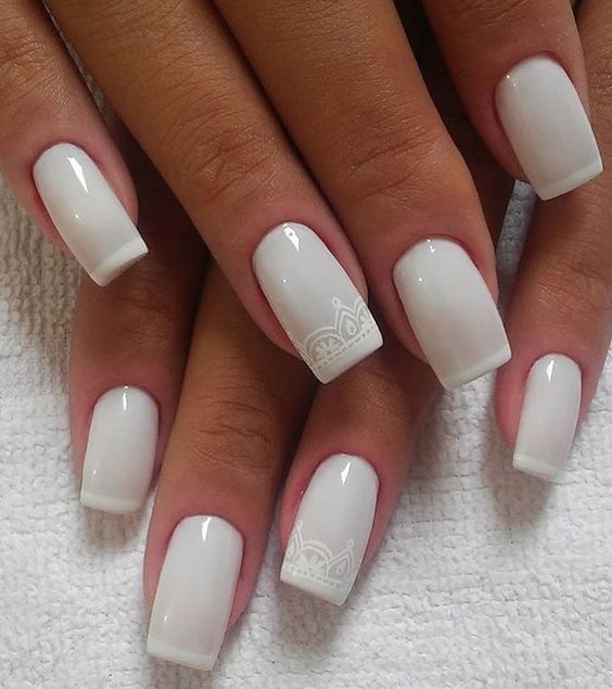 Top10: kifinomult fehér manikűr ötletek -  -  - elegáns, fehér, kifinomult, körmök, manikűr, minták, stílus, 