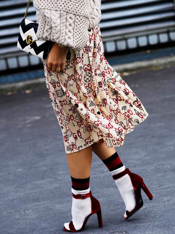 Stílusiskola: helyezd a hangsúlyt a zoknidra! -  -  - cipő, divat, inspiráció, ötletek, stílus, zokni, 