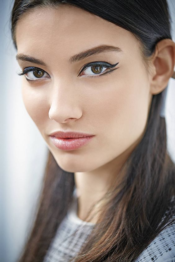 Top10: stílusos sminkek különleges tusvonalakkal -  -  - fekete, fekete tusvonal, különleges, smink, stílusos, tus, tusvonal, 