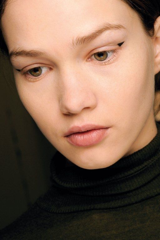 Top10: stílusos sminkek különleges tusvonalakkal -  -  - fekete, fekete tusvonal, különleges, smink, stílusos, tus, tusvonal, 