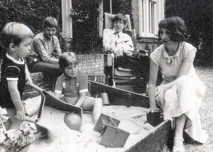 Képek Stephen Hawking életéből -  -  - fényképek, stephen hawking, tudós, 