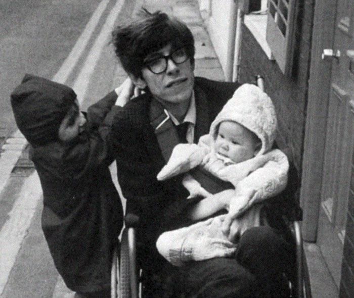 Képek Stephen Hawking életéből -  -  - fényképek, stephen hawking, tudós, 