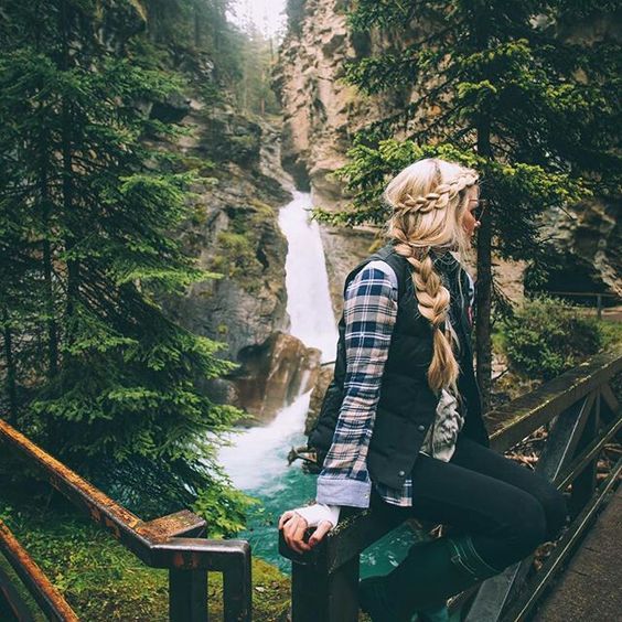 Stílusiskola: kirándulós szettek a hosszú hétvégére -  -  - divat, kirándulás, outfit, stílus, túra, 