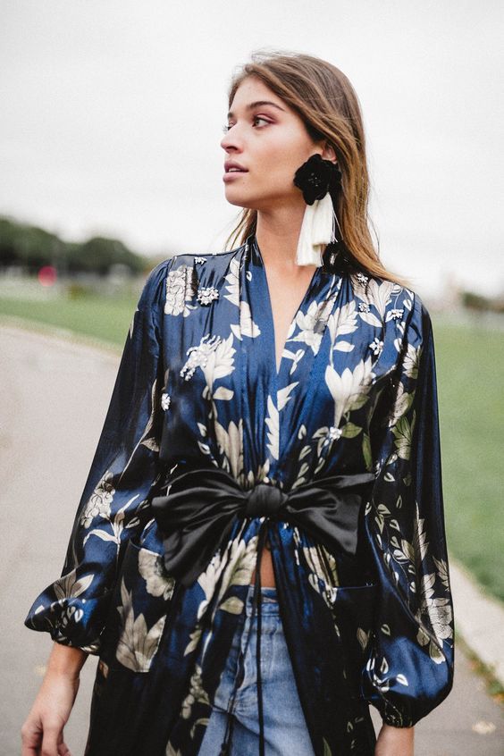 Stílusiskola: viselj feltűnő fülbevalókat idén tavasszal -  -  - divat, ékszerek, fülbevaló, kiegészítők, tavasz, 