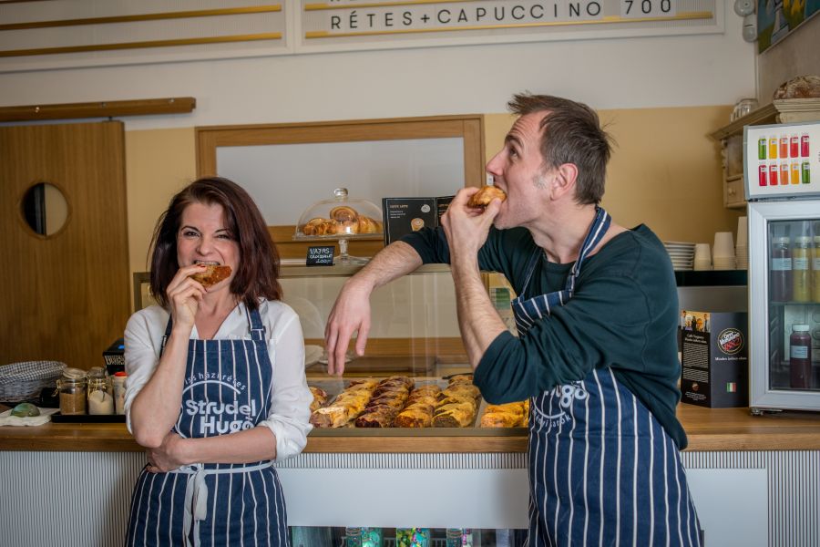 Rétesező nyílt a bulinegyed szélén -  -  - interjú, nagy andrás, rétes, rétesező, strudel hugó, 
