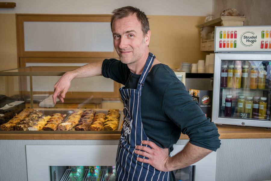 Rétesező nyílt a bulinegyed szélén -  -  - interjú, nagy andrás, rétes, rétesező, strudel hugó, 