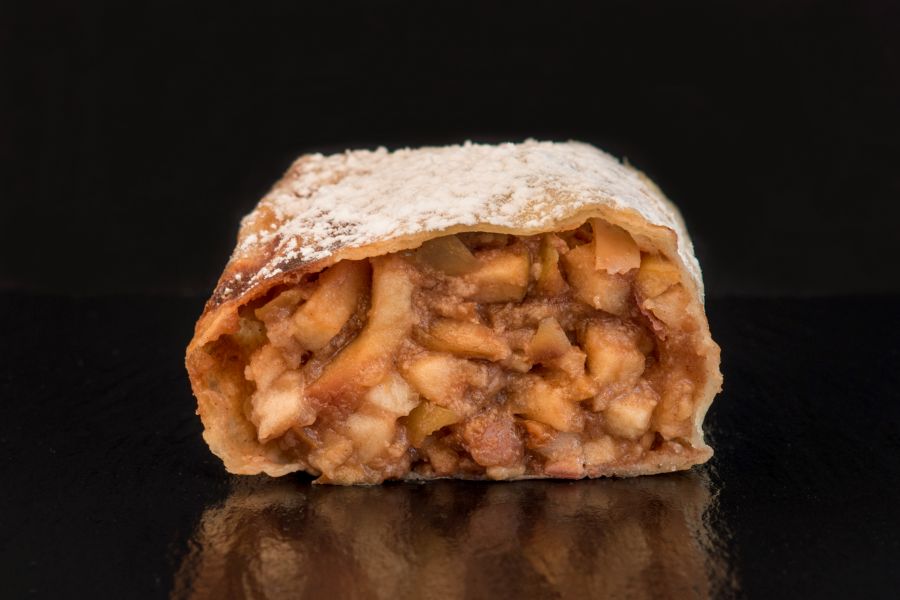 Rétesező nyílt a bulinegyed szélén -  -  - interjú, nagy andrás, rétes, rétesező, strudel hugó, 