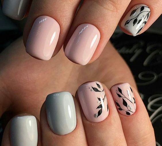 Top10: kifinomult, minimál virágos manikűr ötletek -  -  - köröm, körömápolás, manikűr, tavasz, virág, virágminta, 