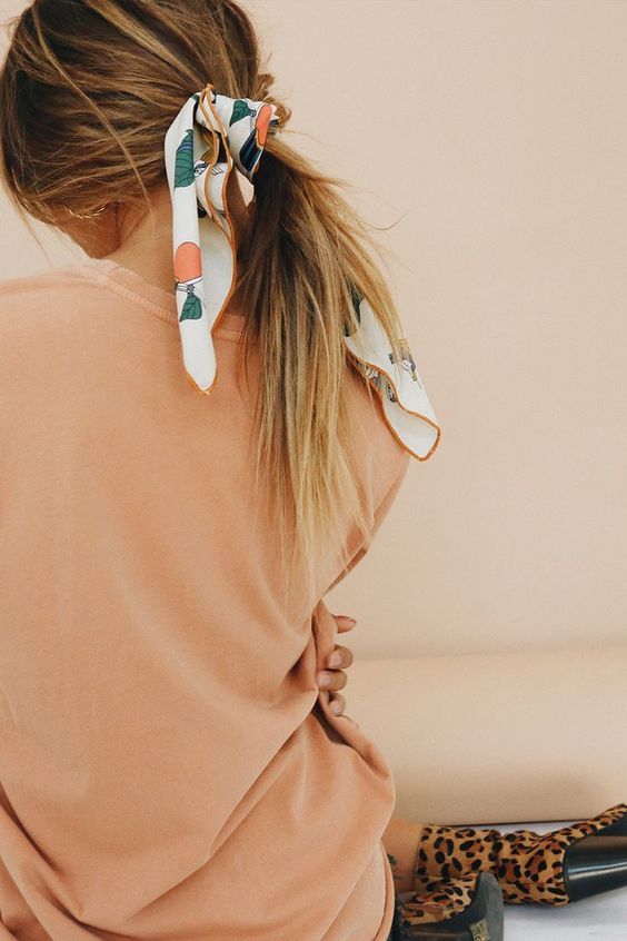 Stílusiskola: ha egy kis változatosságot szeretnél, viselj kendőket -  -  - divat, kendő, kiegészítő, nyár, ötletek, sál, tavasz, 