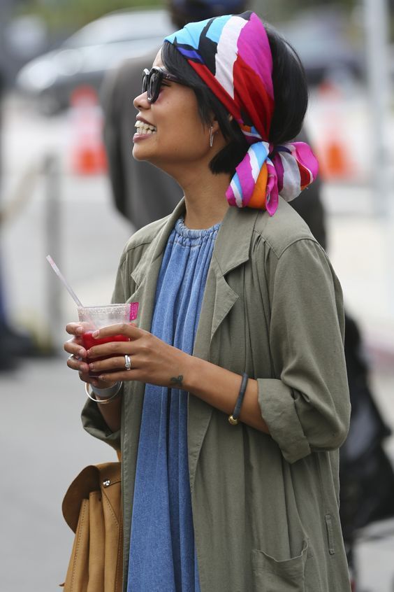 Stílusiskola: ha egy kis változatosságot szeretnél, viselj kendőket -  -  - divat, kendő, kiegészítő, nyár, ötletek, sál, tavasz, 