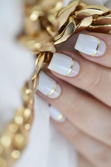 Top10: visszafogott és stílusos arany-fehér manikűr tippek -  -  - arany, fehér, kifinomult, manikűr, nyár, stílusos, 