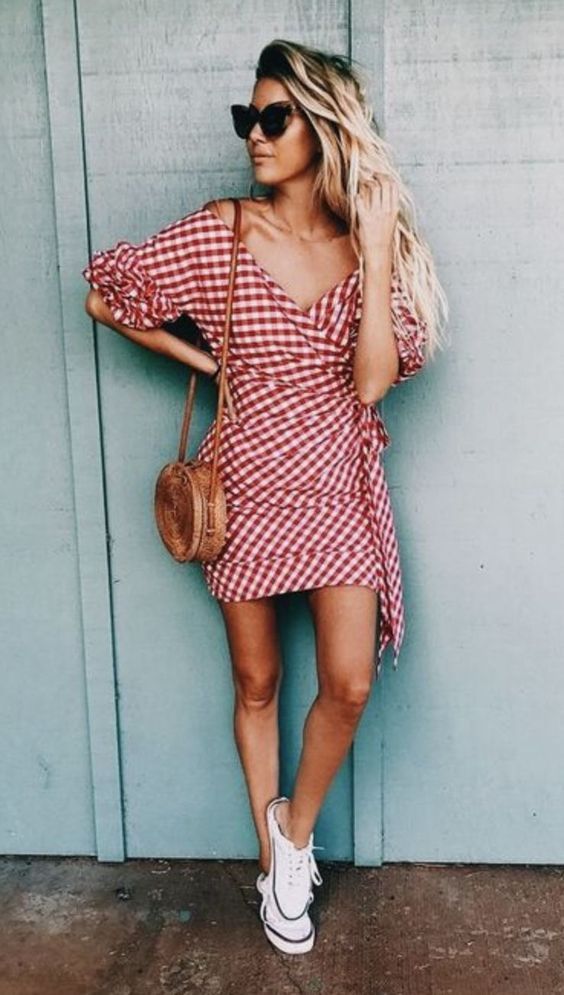 Stílusiskola: így viseld a nyár kedvencét, a piros kockás ruhadarabokat -  -  - divat, koskás, nyár, outfit, piros, piros kockás, stílus, tippek, 