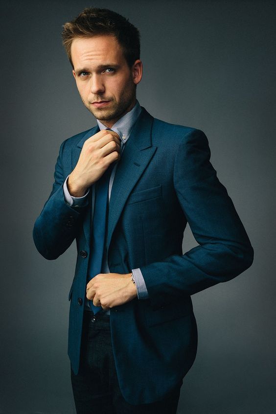 10 szexi fotó a kedvenc ügyvédünket megformáló Patrick J. Adams-ről -  -  - galéria, képek, patrick j adams, suits, szexi, színész, troian bellisario, 