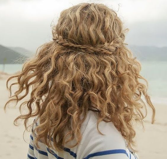 Top10: frizura ötletek göndör hajhoz -  -  - frizura, göndör, göndör haj, hajápolás, ötletek, tippek, 