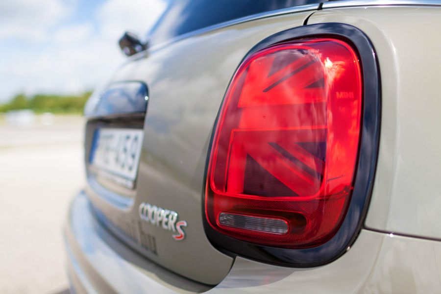 Egy igazi klasszikus stílusos megújulása - kipróbáltuk az új MINI Cooper-t - Autó & Motor -  - autótesztelés, budapest, mini, mini cooper, tesztelés, wallis csoport, wallis motor,